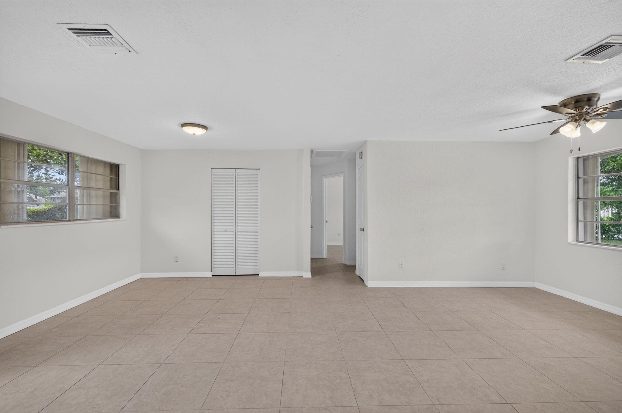 913 Se 10th Street Property Photo 15