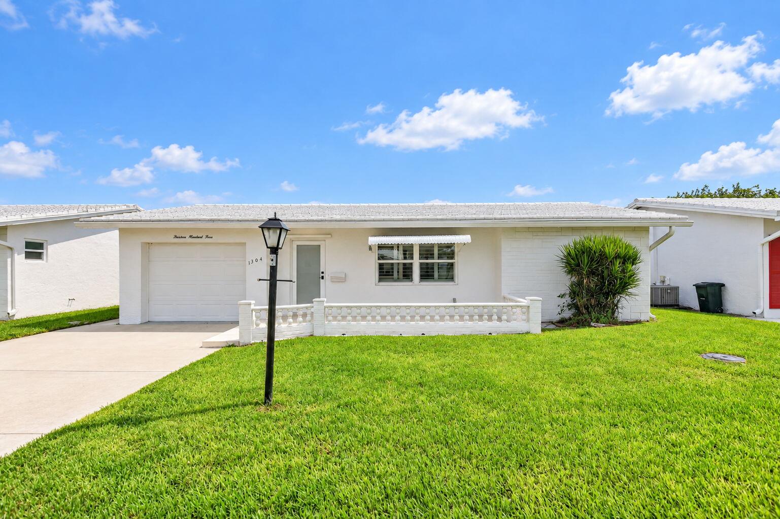 1304 Sw 23rd Street Property Photo 1