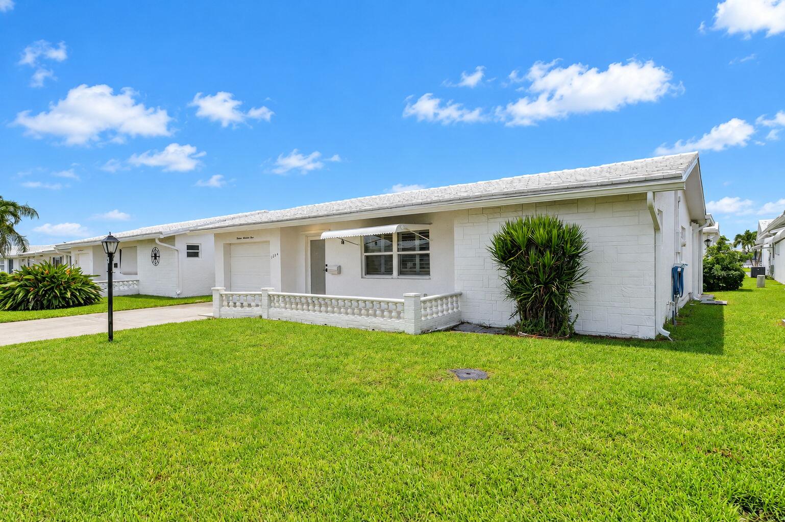 1304 Sw 23rd Street Property Photo 1