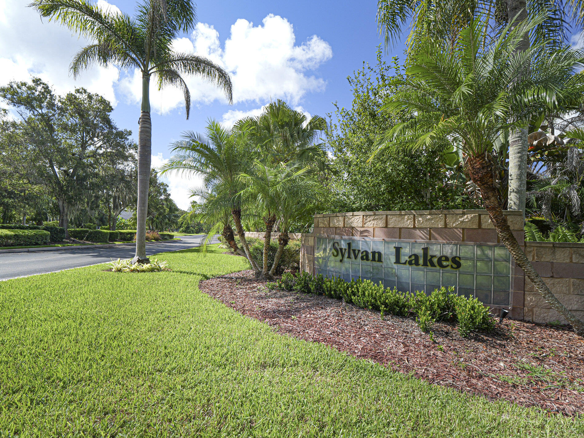 5880 40th Lane Property Photo 1