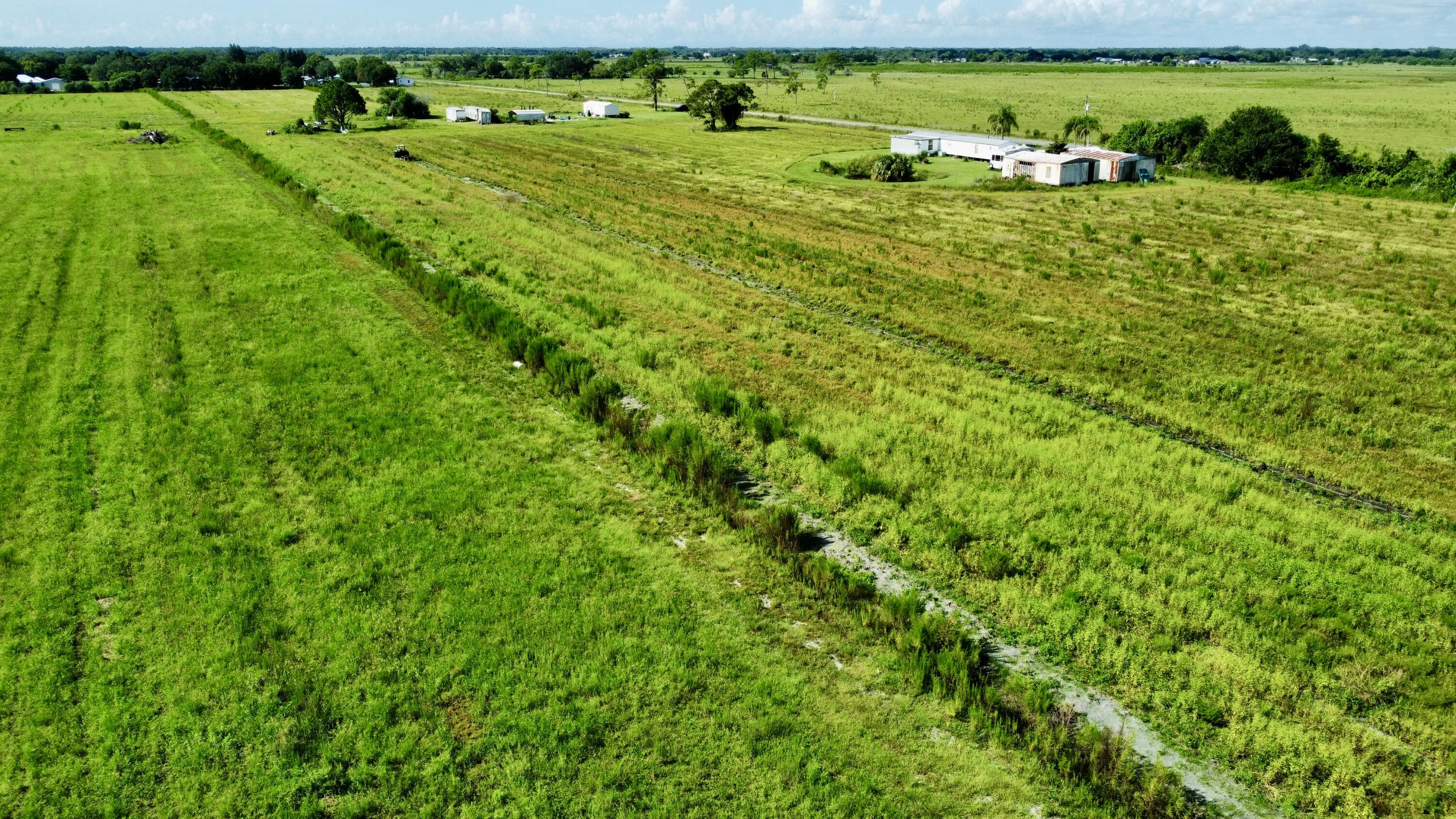 2258 Starns Loop Road Property Photo 10
