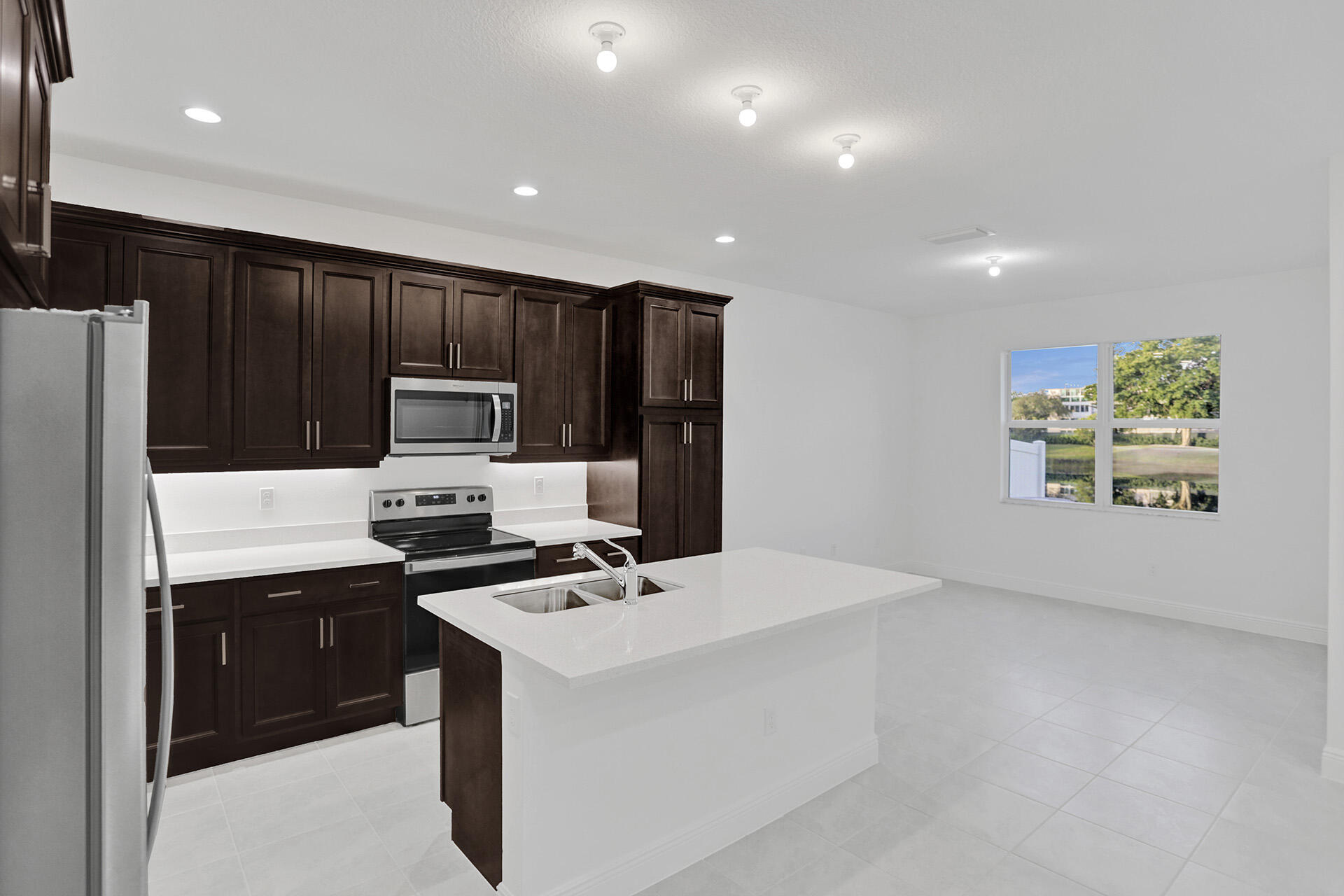585 Sanderling Circle Property Photo 11