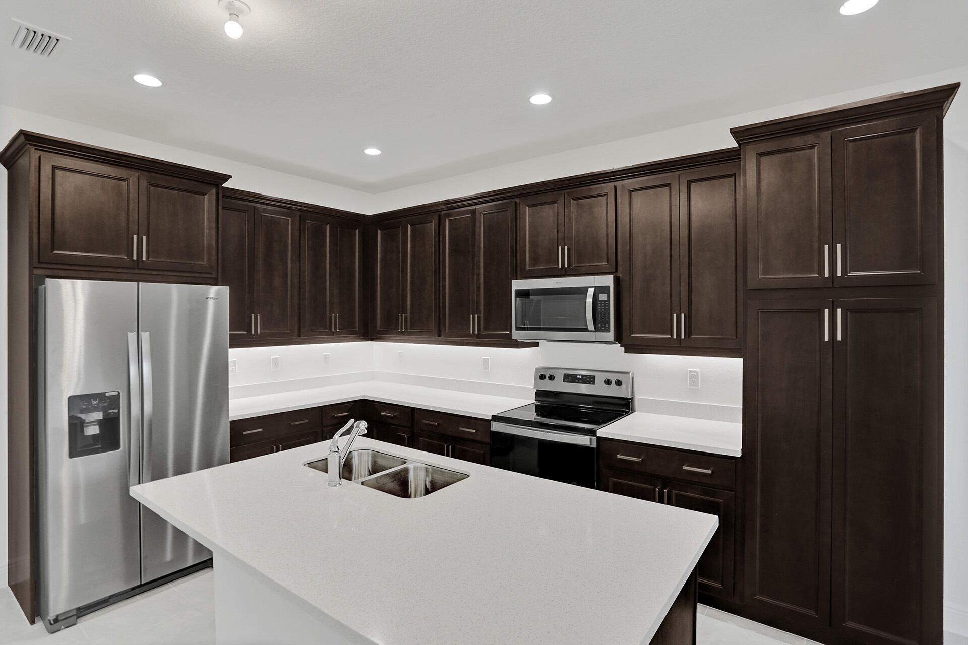 585 Sanderling Circle Property Photo 14