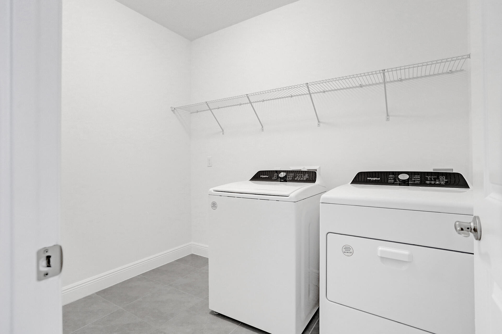 585 Sanderling Circle Property Photo 18