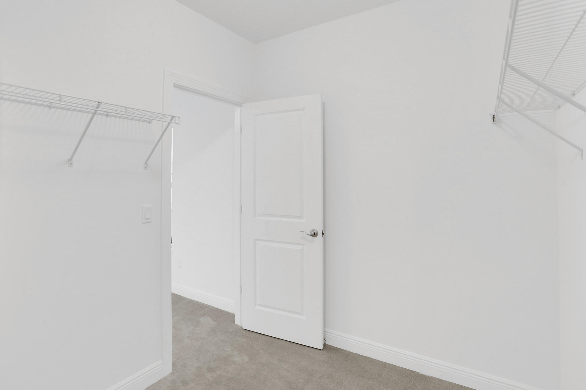 585 Sanderling Circle Property Photo 22