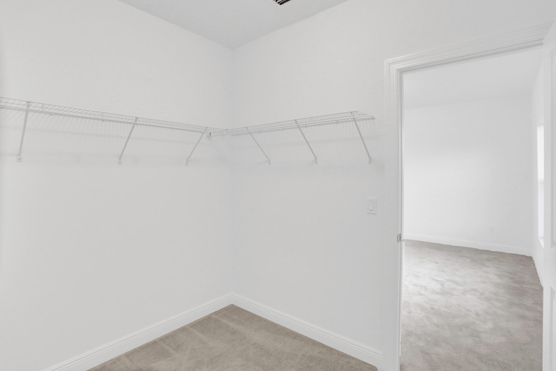 585 Sanderling Circle Property Photo 24