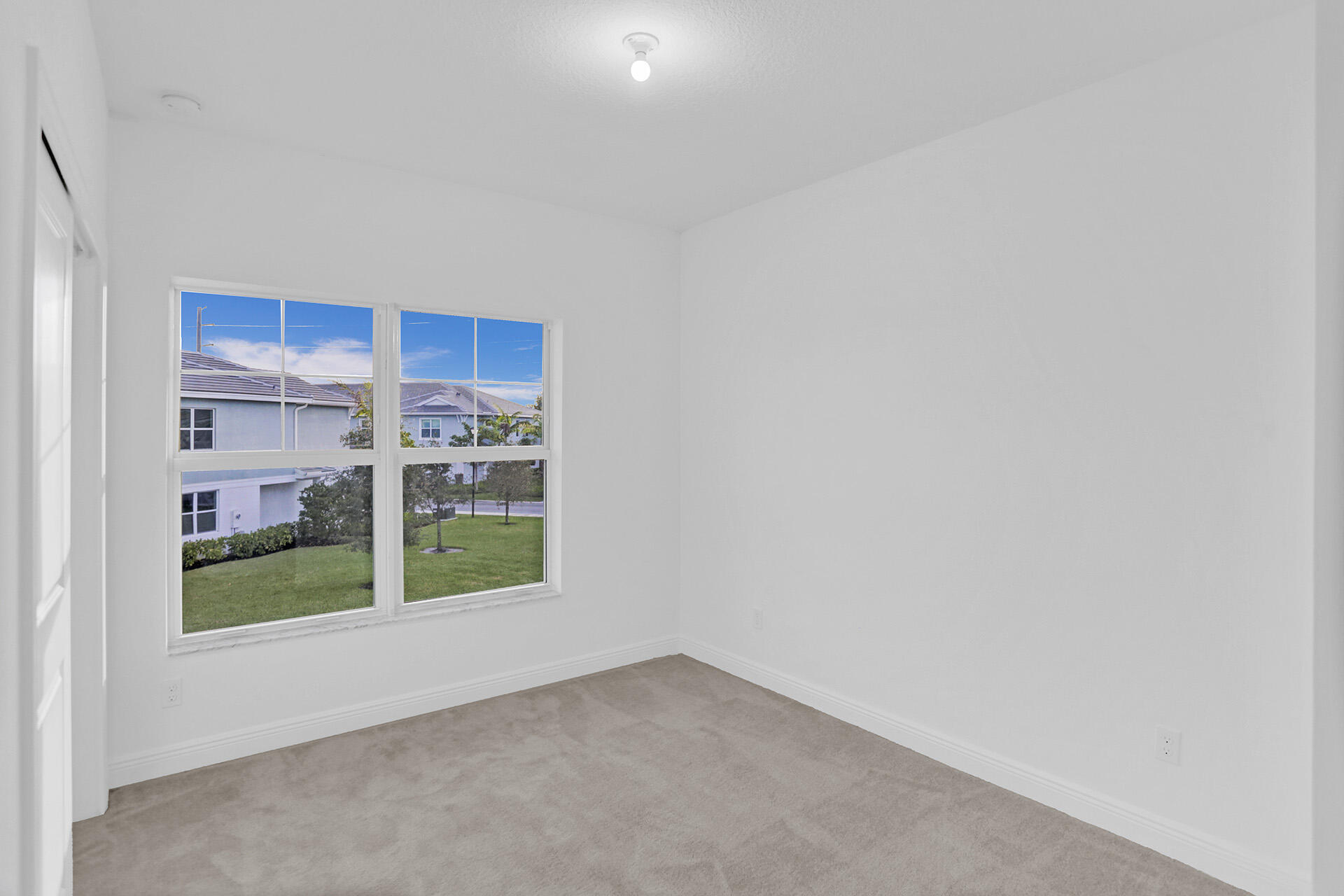 585 Sanderling Circle Property Photo 43