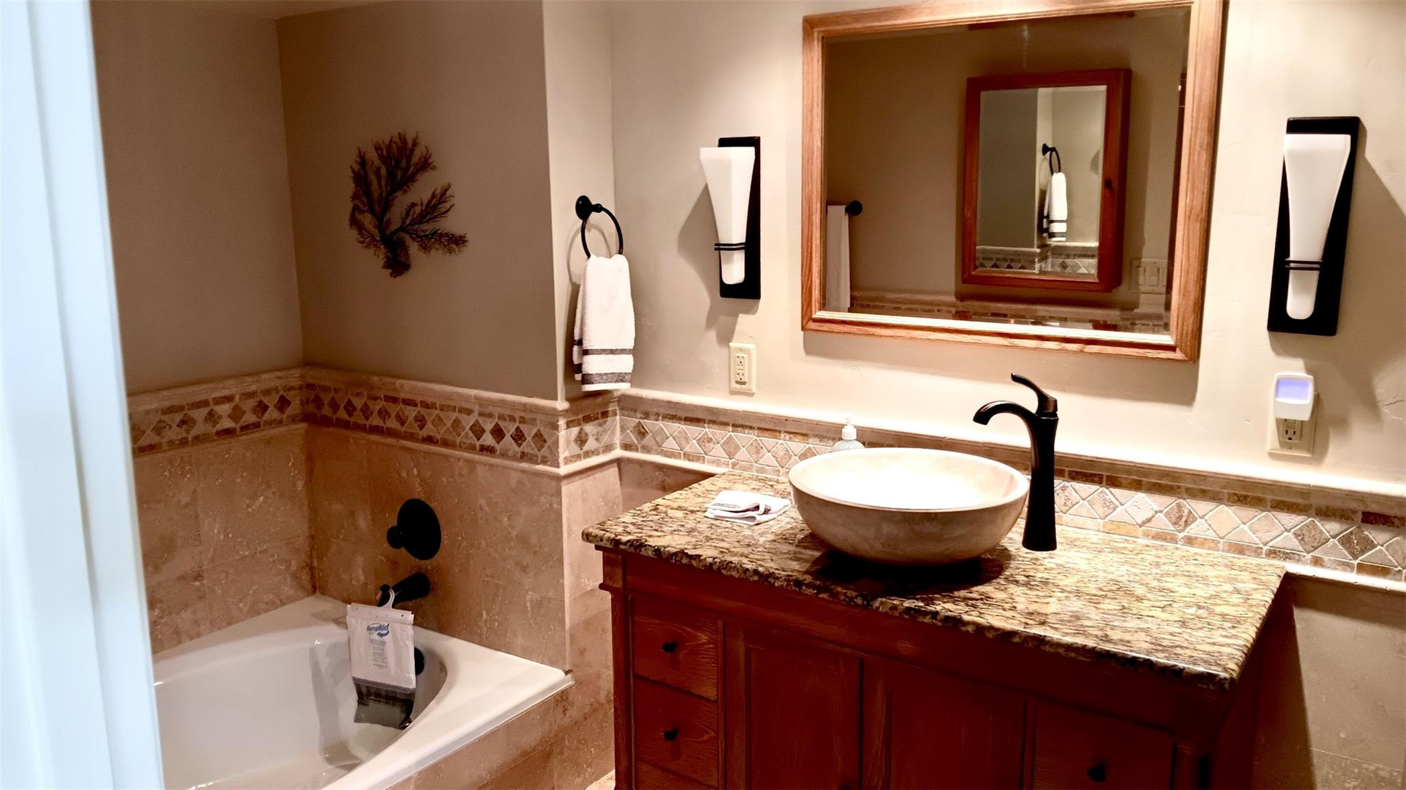 4900 N Ocean Boulevard 819 Property Photo 10