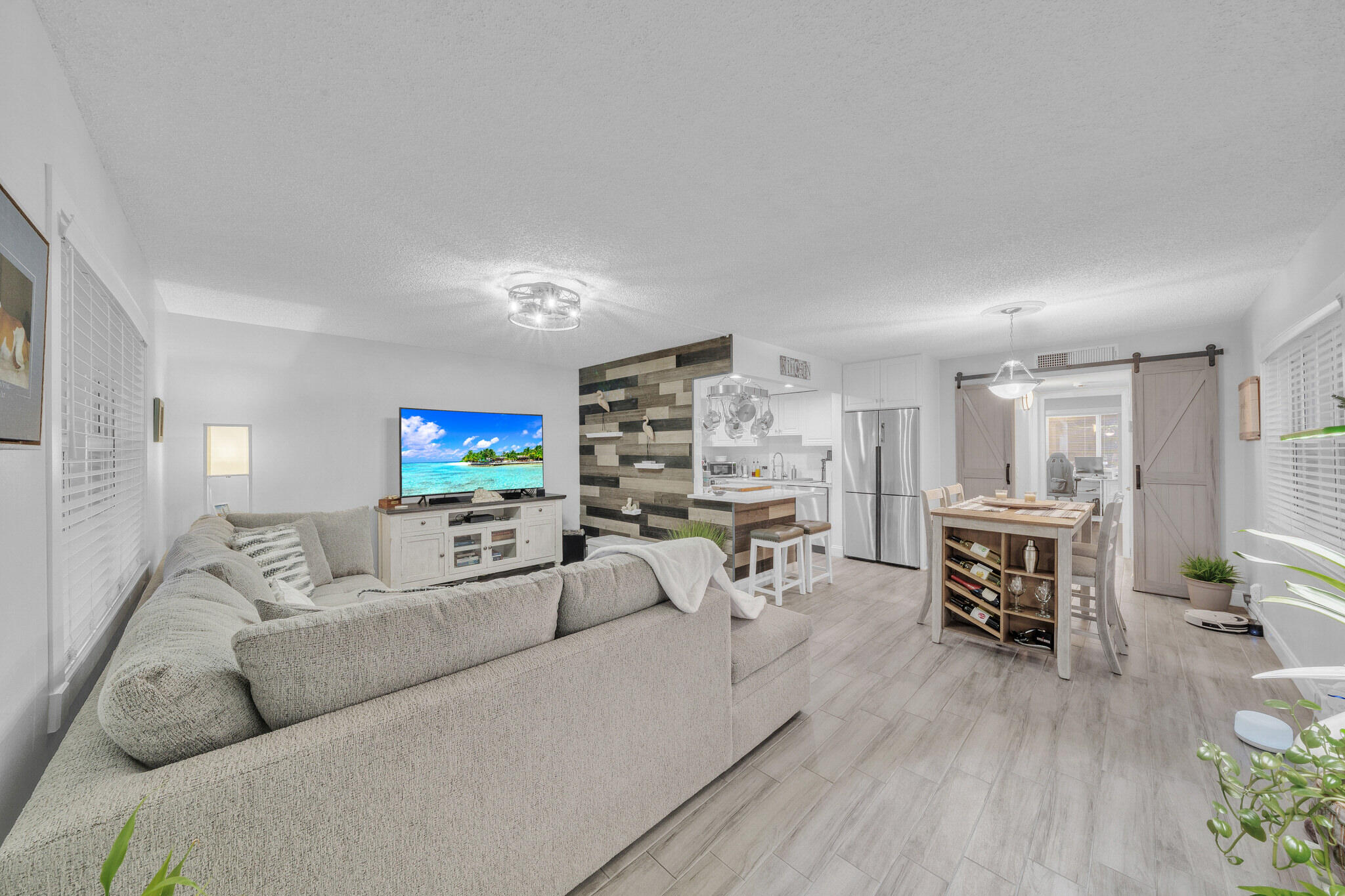 544 Capri L Property Photo 3