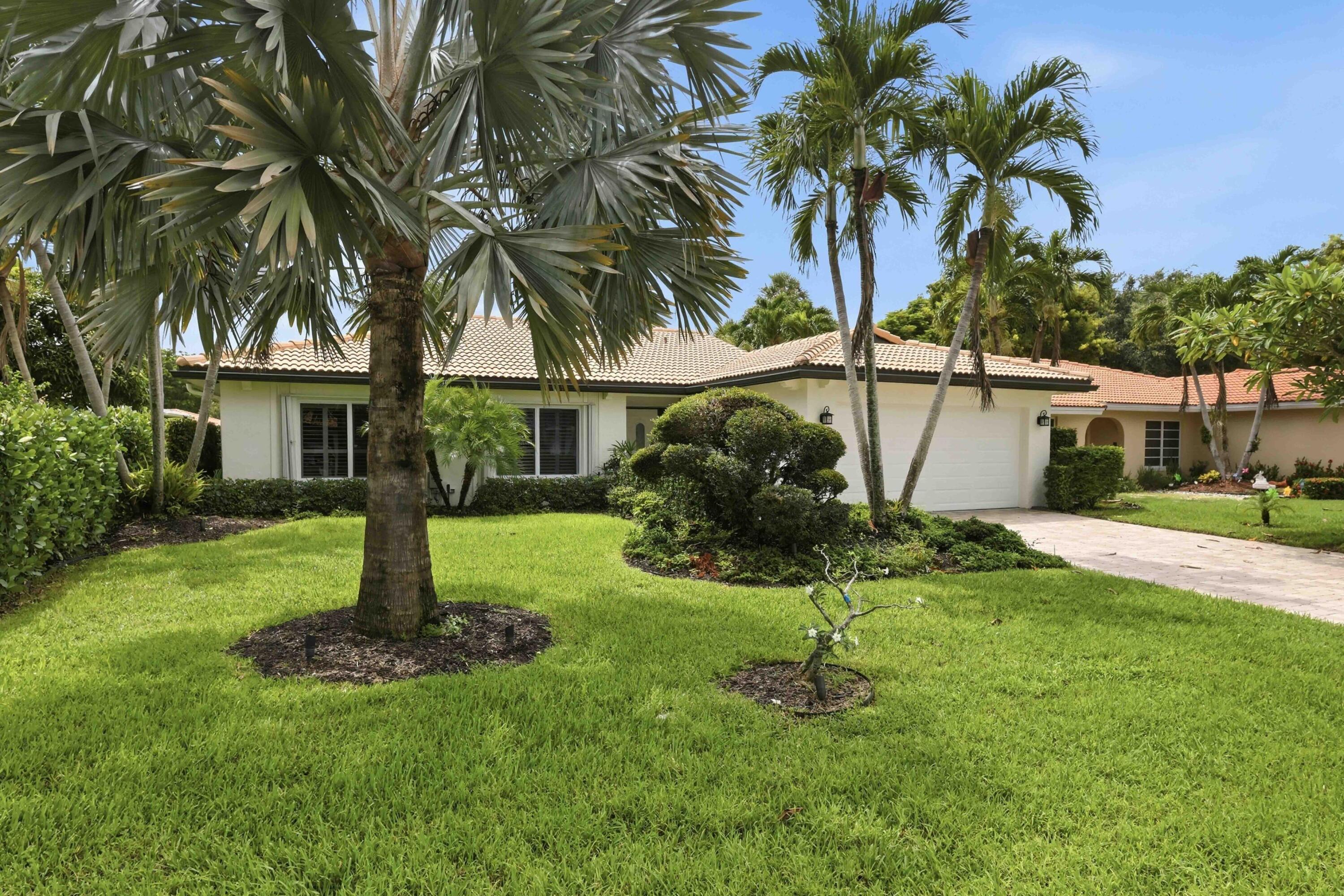 22041 Colony Drive Property Photo 1