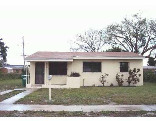 2821 Nw 171st Street Property Photo 1