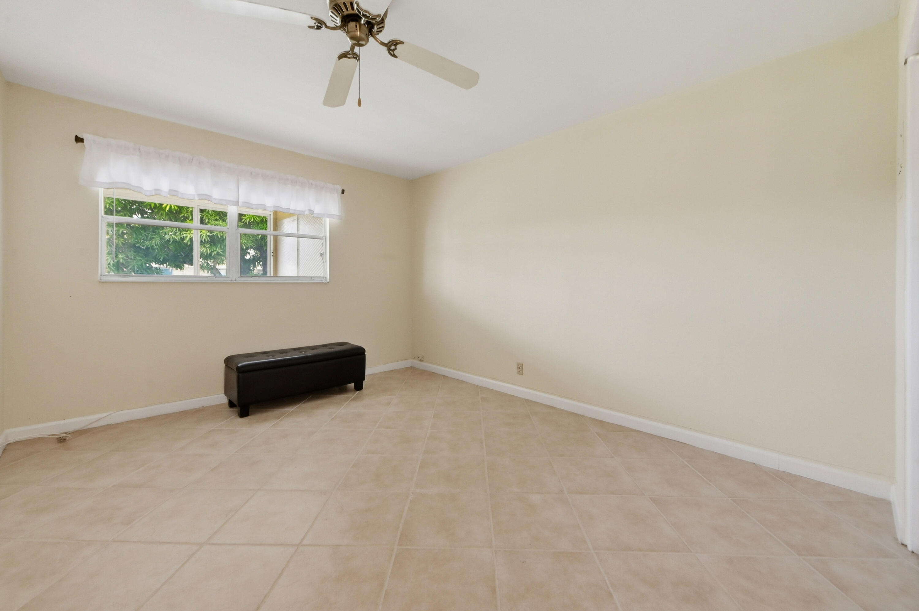 192 Monaco D Property Photo 9