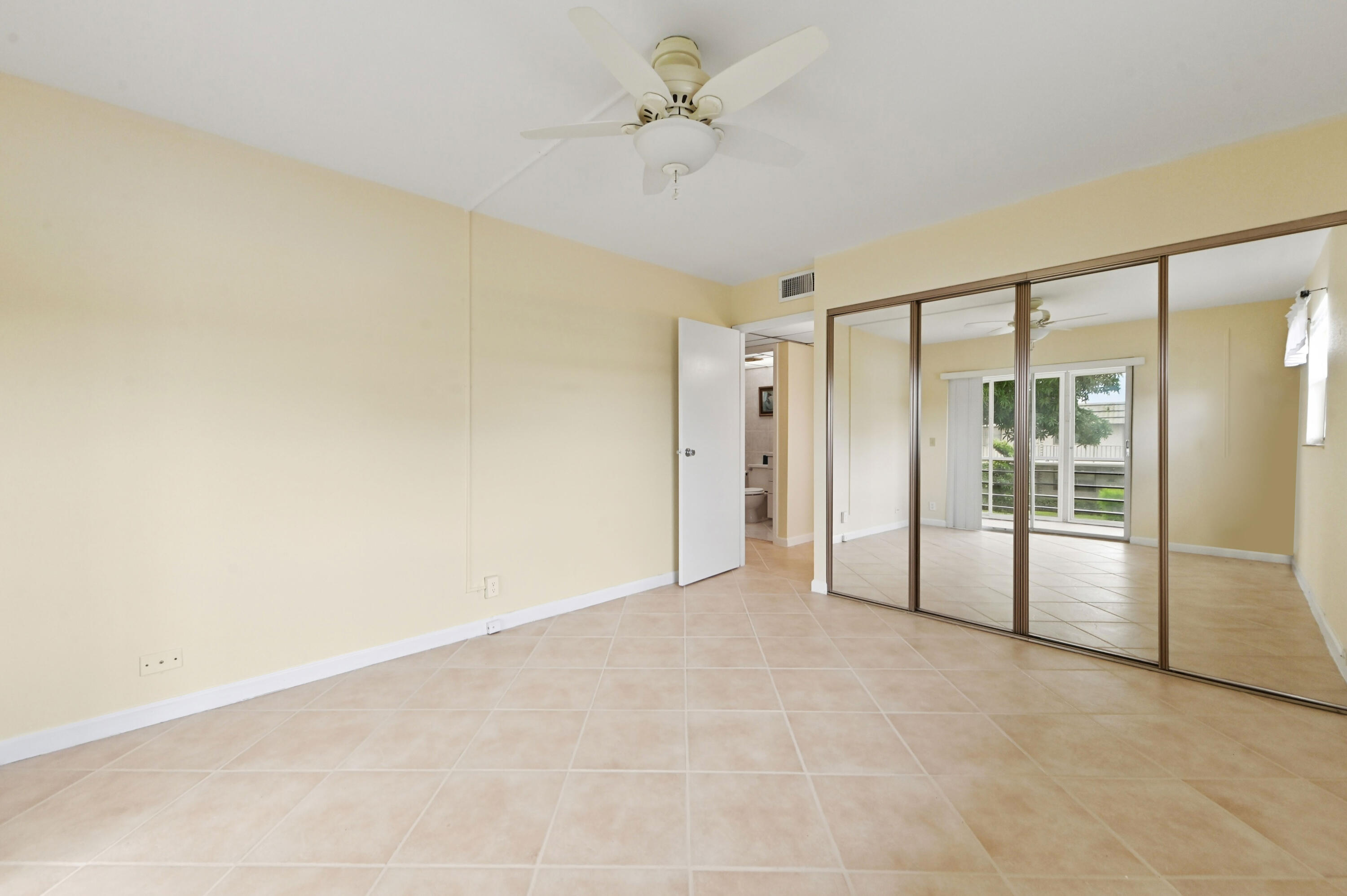 192 Monaco D Property Photo 18