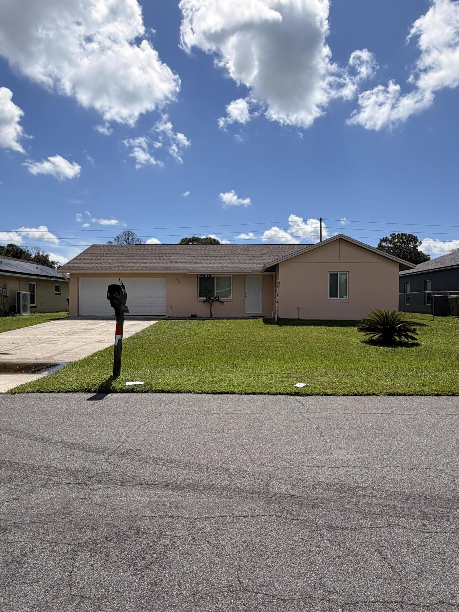 908 Cumbran Lane Property Photo 1