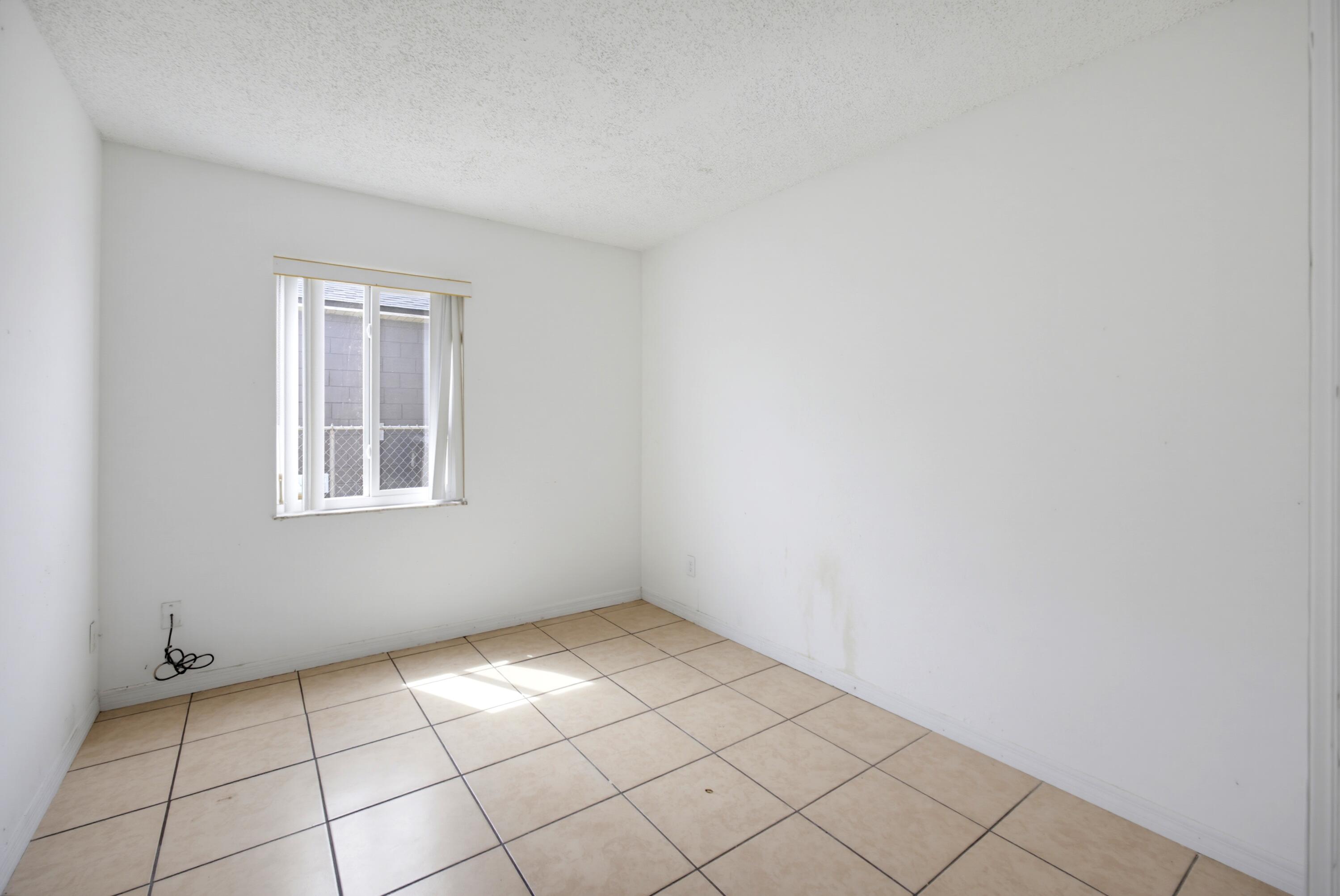 908 Cumbran Lane Property Photo 7