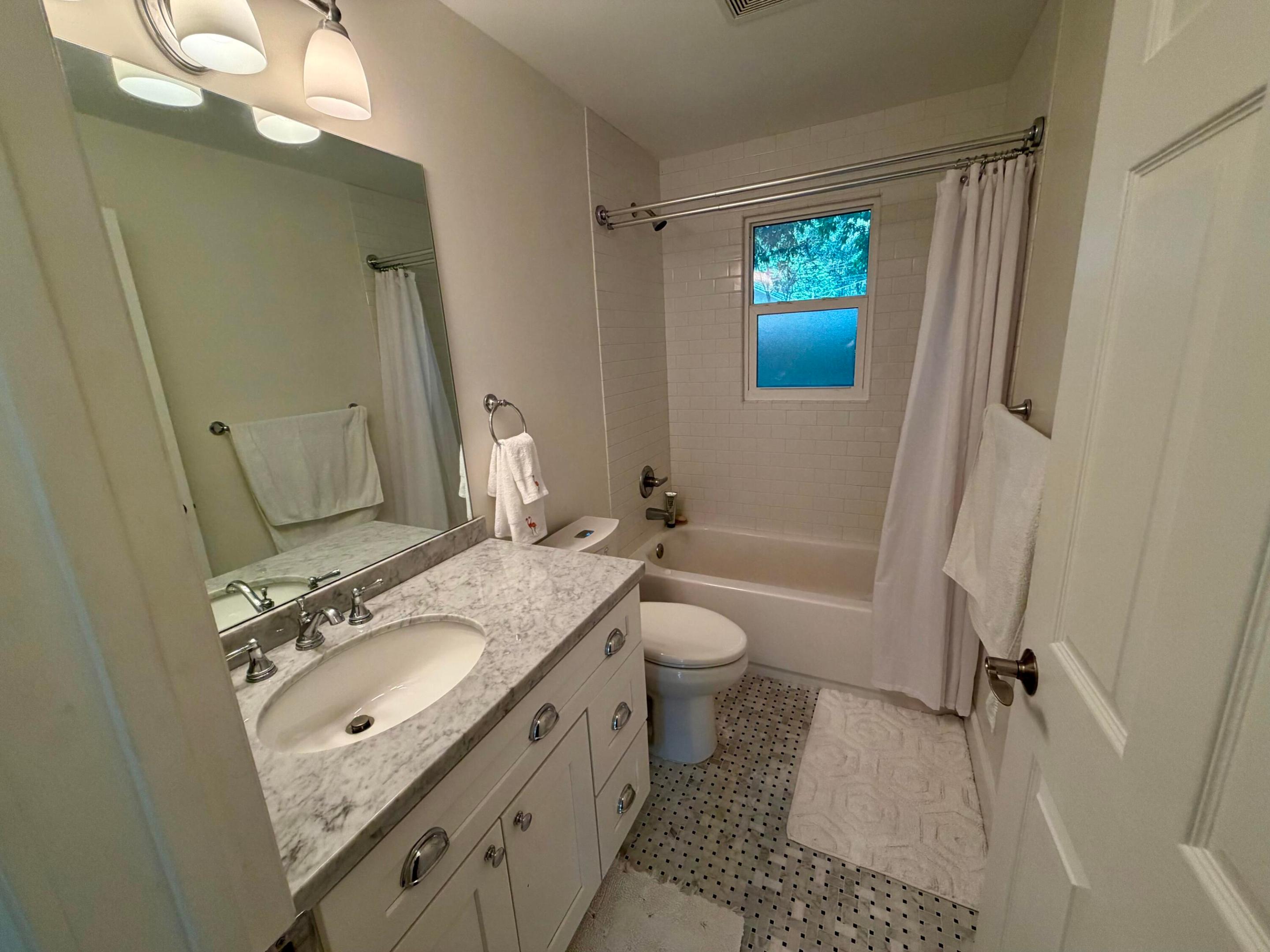 636 Sw 7th Avenue Property Photo 13
