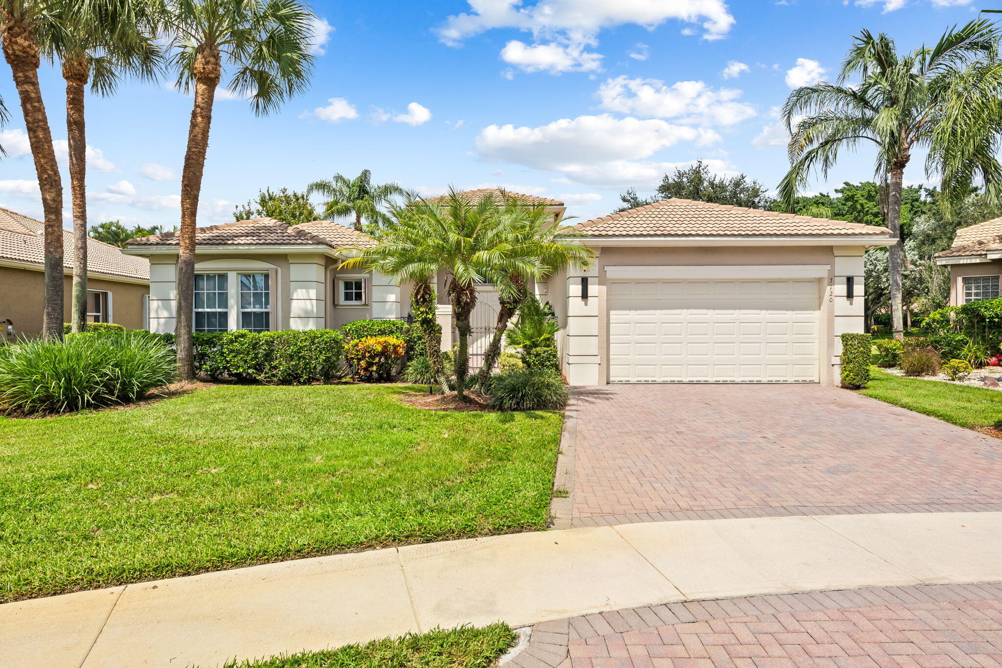 7120 CORNING Circle Property Photo 1