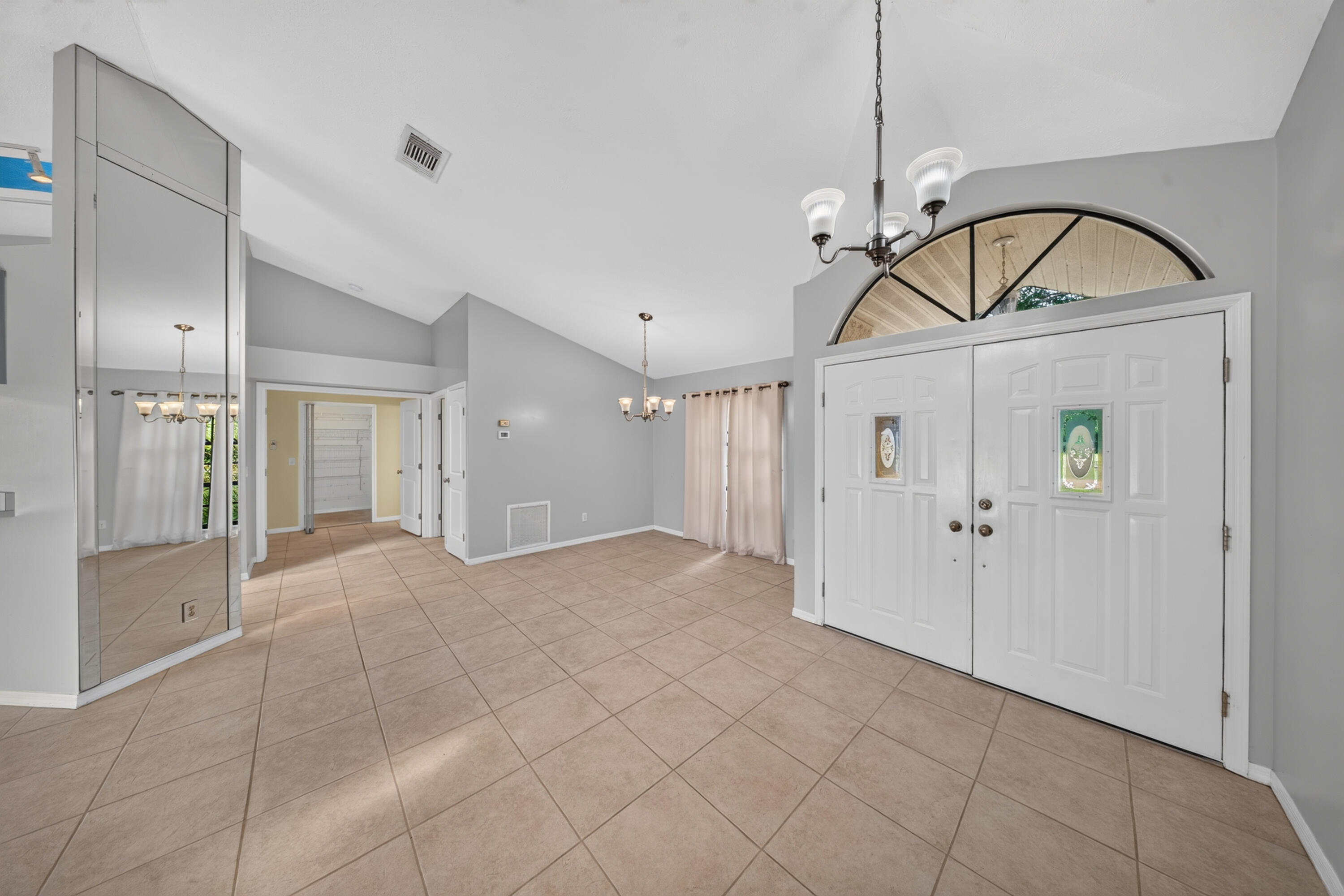 1957 Se Dranson Circle Property Photo 7