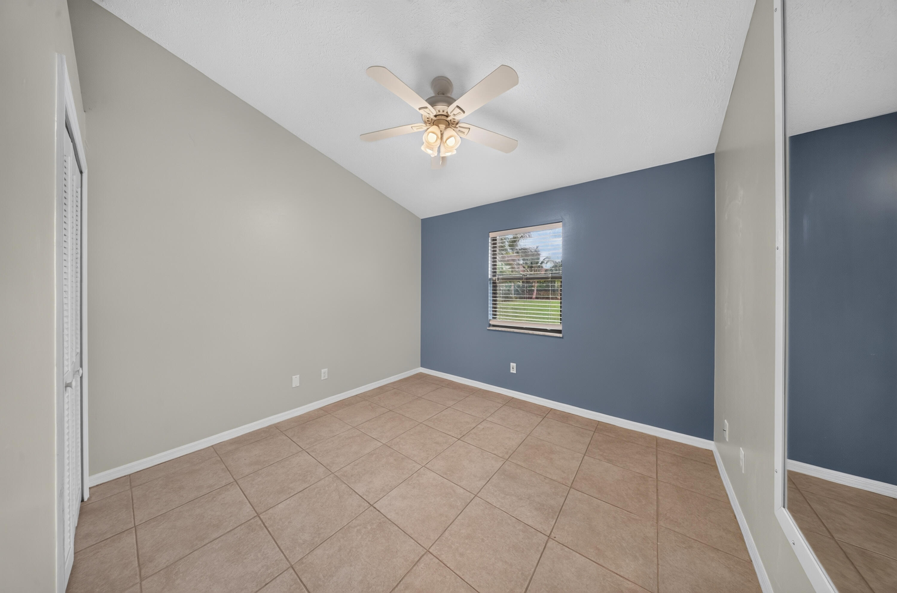 1957 Se Dranson Circle Property Photo 28