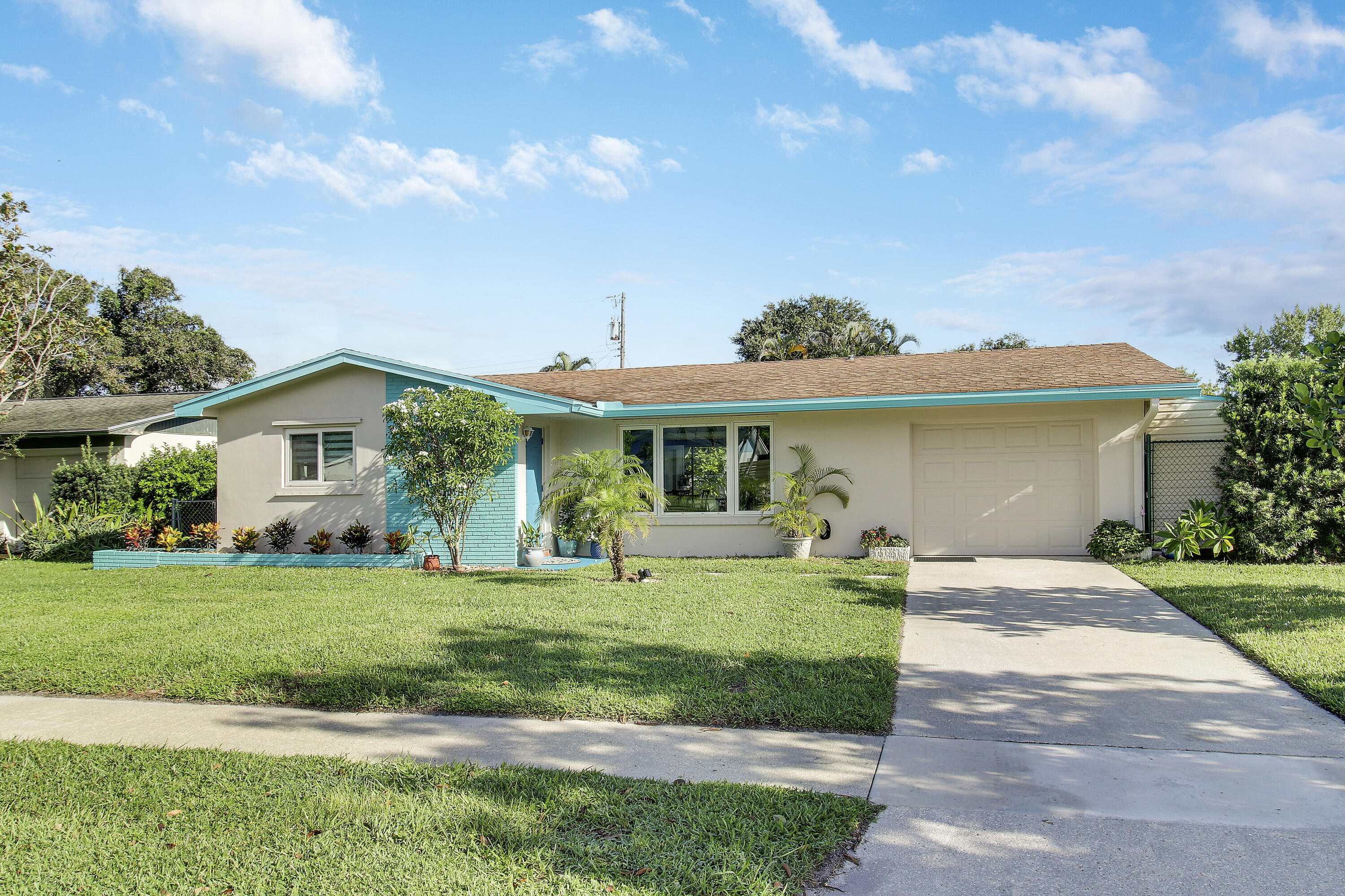 60 Camelia Circle