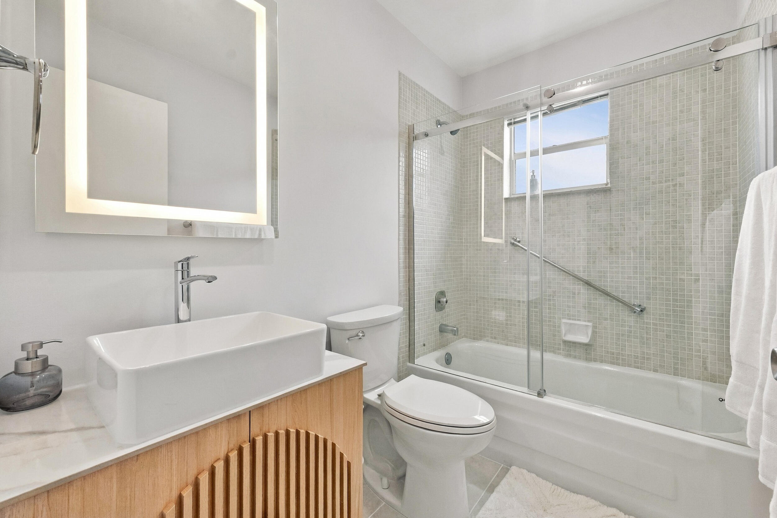 74 Normandy B Property Photo 10