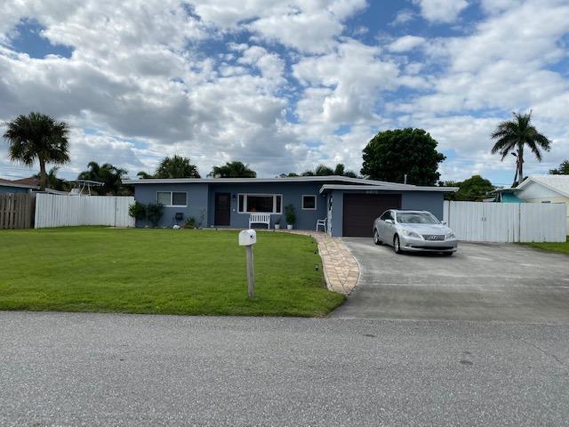 6601 Lake Clarke Drive Property Photo 2