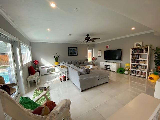 6601 Lake Clarke Drive Property Photo 5