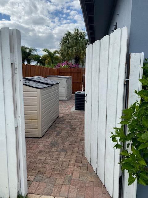 6601 Lake Clarke Drive Property Photo 27