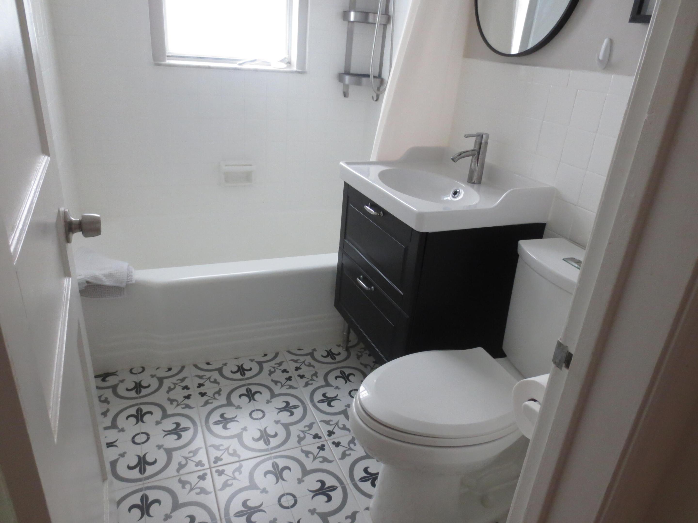 1609 Ne 4th Court Property Photo 8