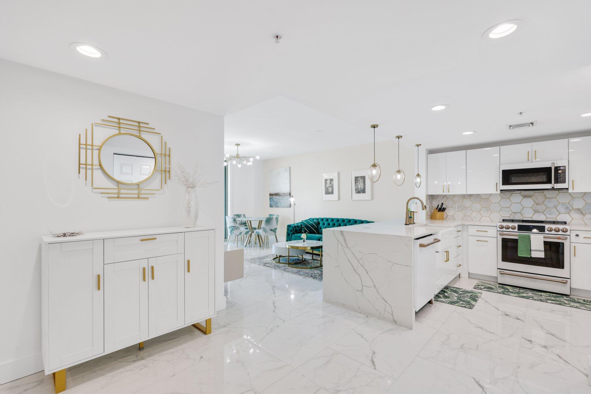 610 Clematis Street 616 Property Photo 1