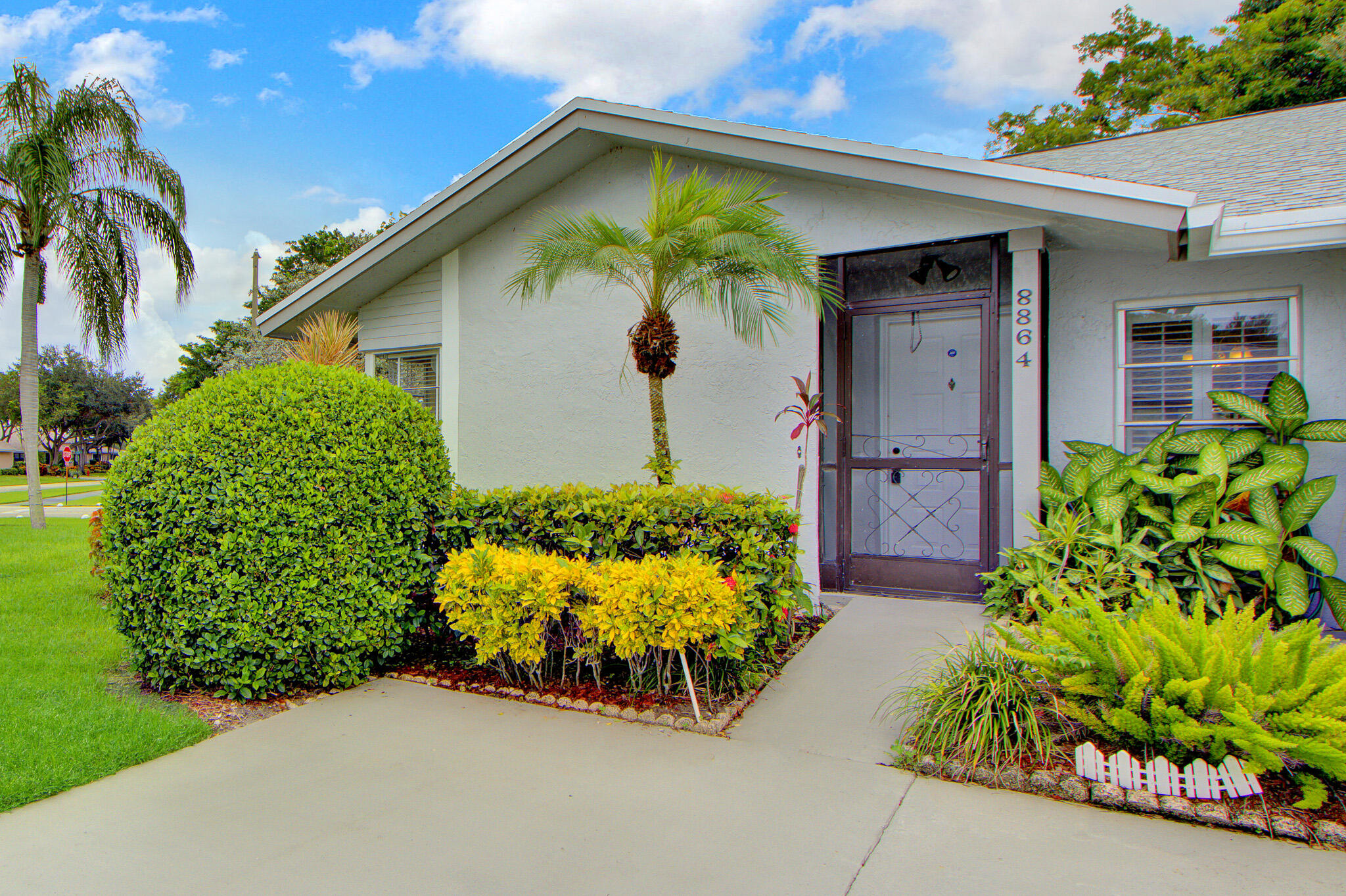 8864 Sunscape Lane Property Photo 1