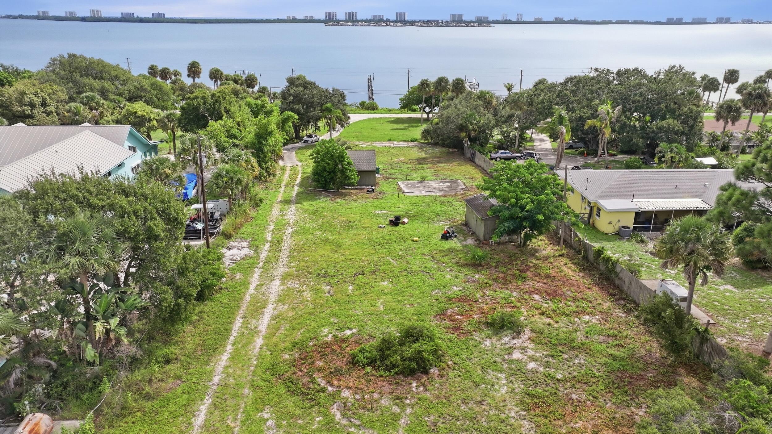 12825 S Indian River Drive Property Photo 18