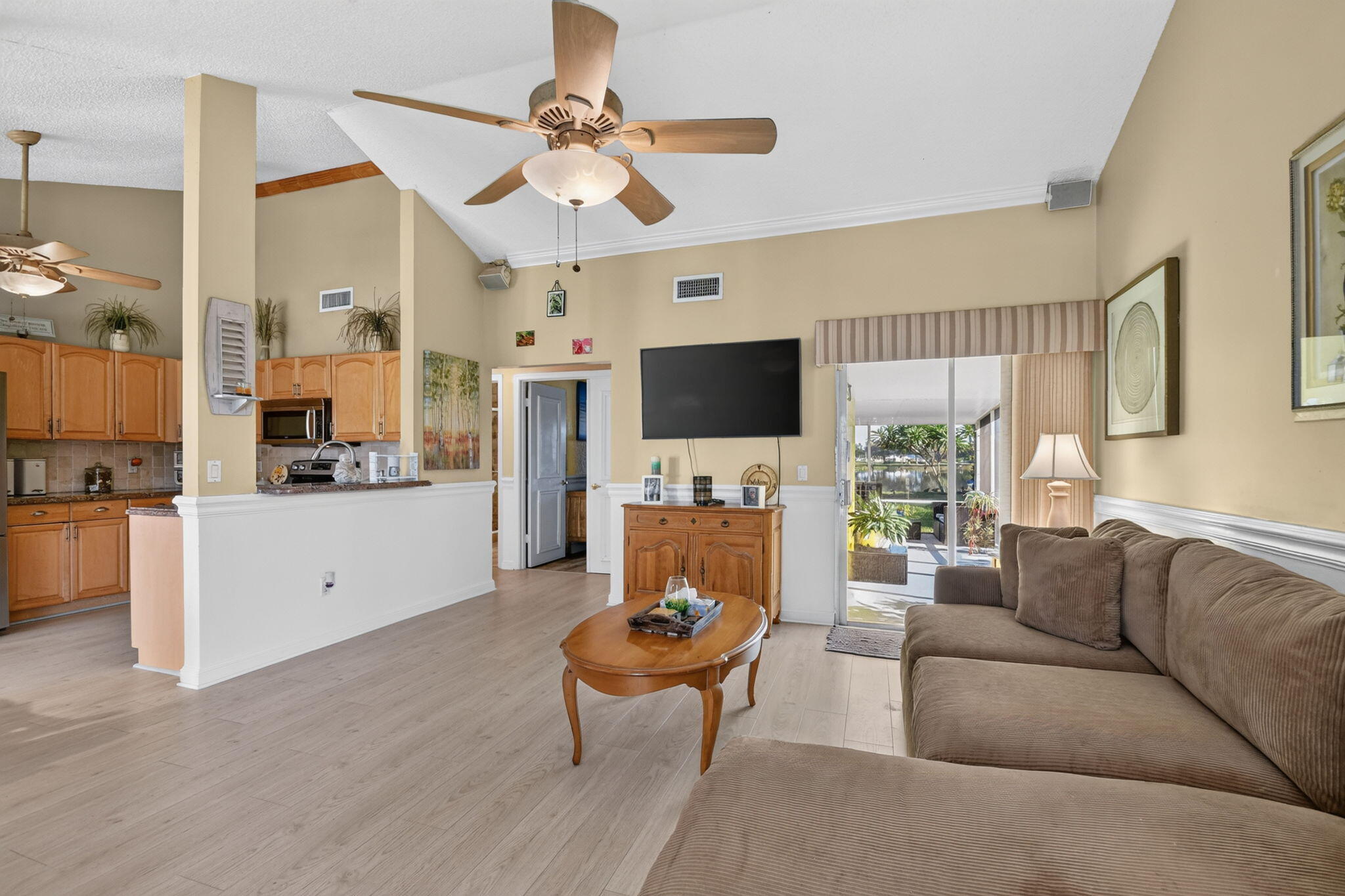 9099 Carma Drive Property Photo 11