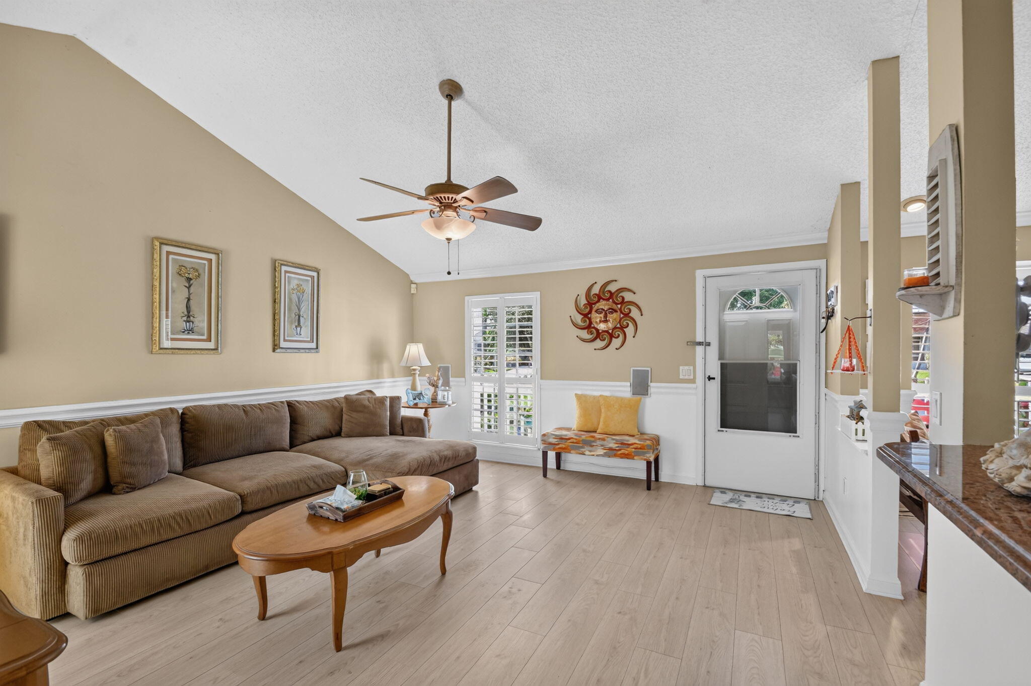 9099 Carma Drive Property Photo 12