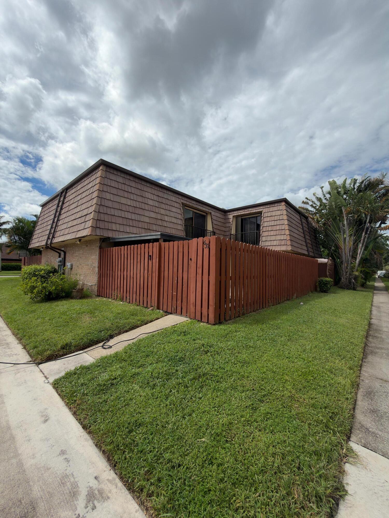 632 Springdale Circle Property Photo 1