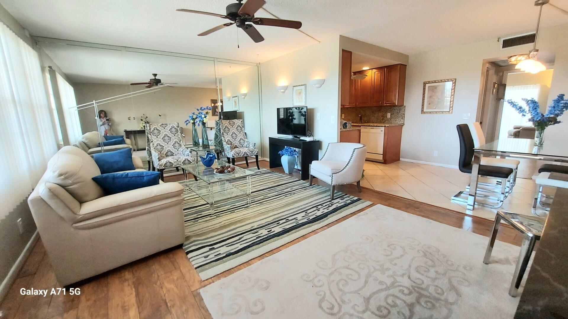 4014 Wolverton A Property Photo 9