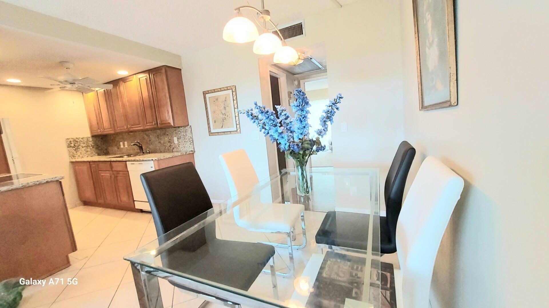 4014 Wolverton A Property Photo 14