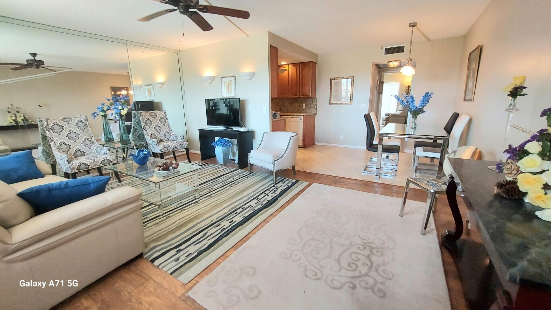 4014 Wolverton A Property Photo 20