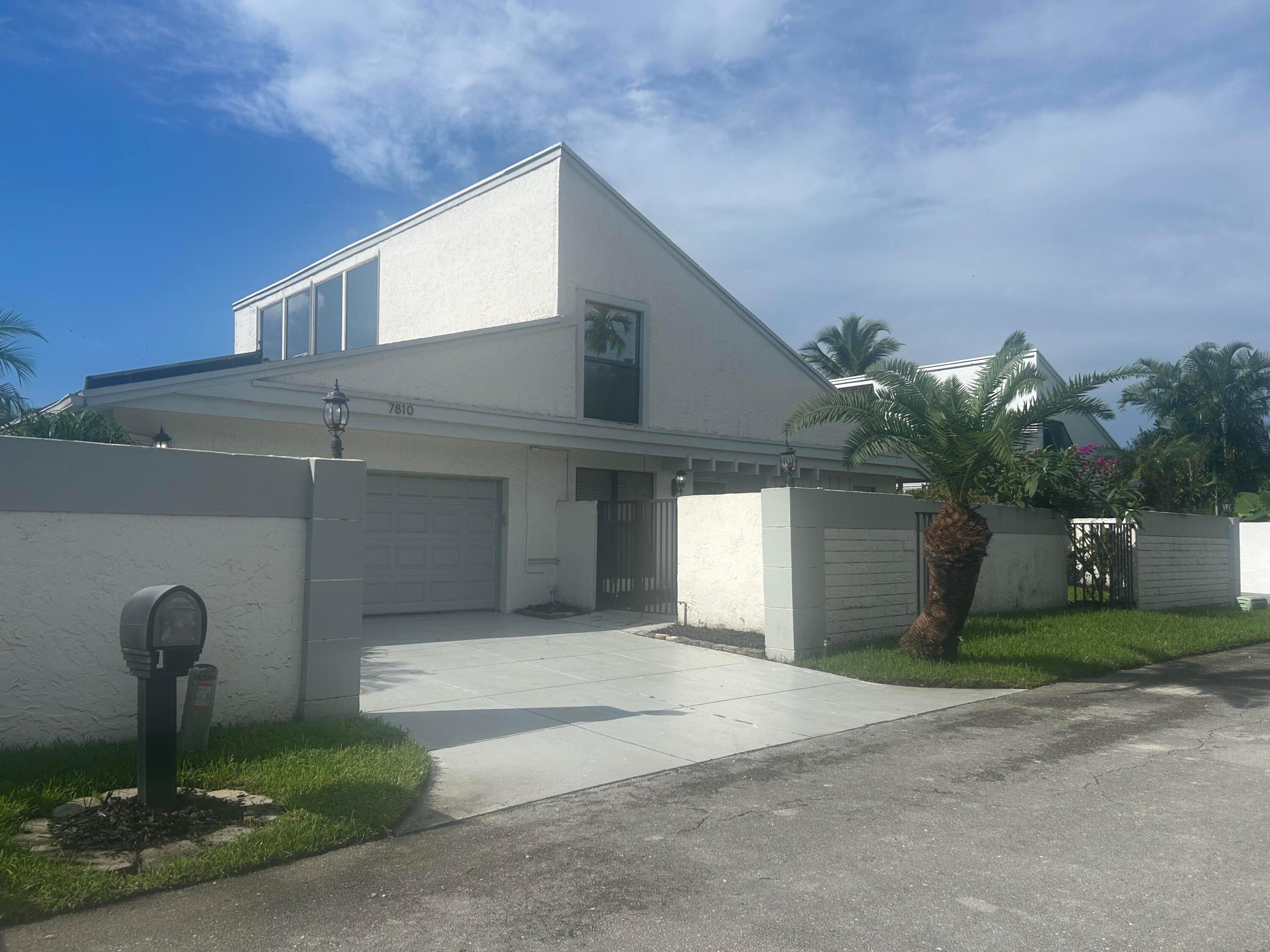 7810 NW 4TH Street