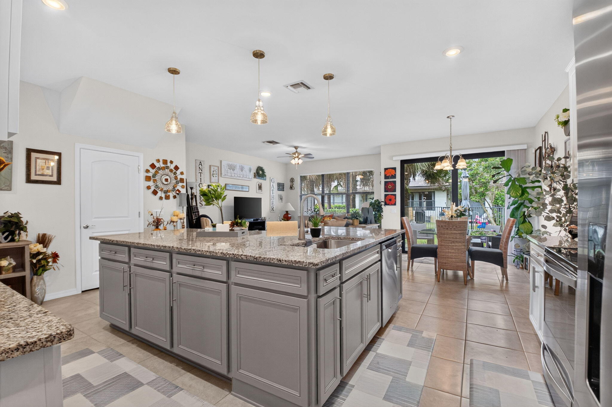 4601 San Fratello Circle Property Photo 16