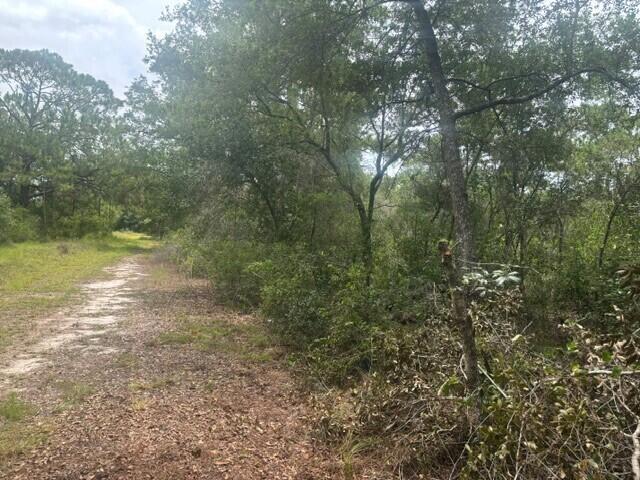 2225 W Wells Road Property Photo 1