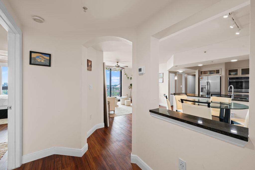 100 N Federal Highway 1126 Property Photo 9