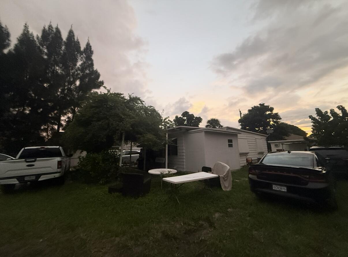 4307 Dale Road Property Photo 1