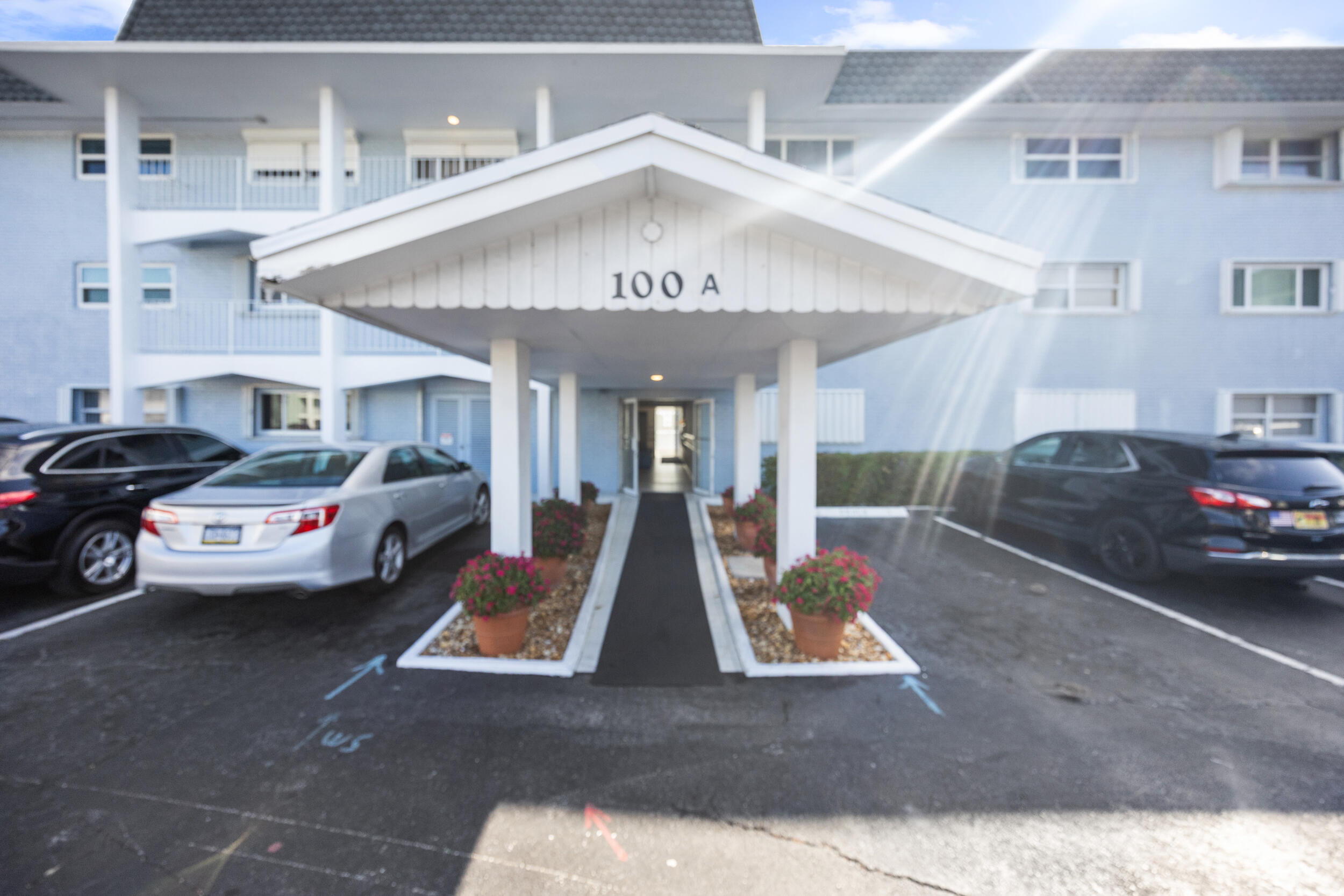 100 Shore Court 104 Property Photo 3