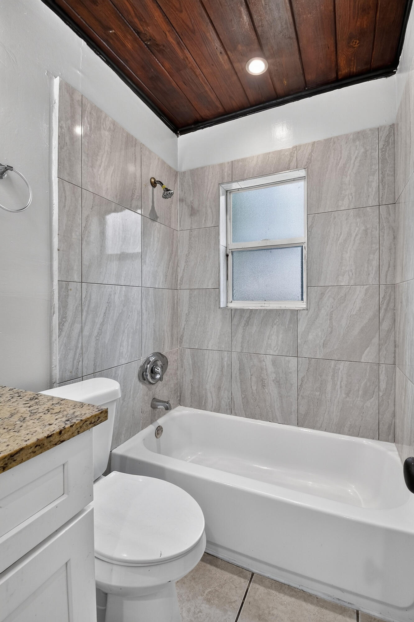 885-887 7th Street #201 Property Photo 16