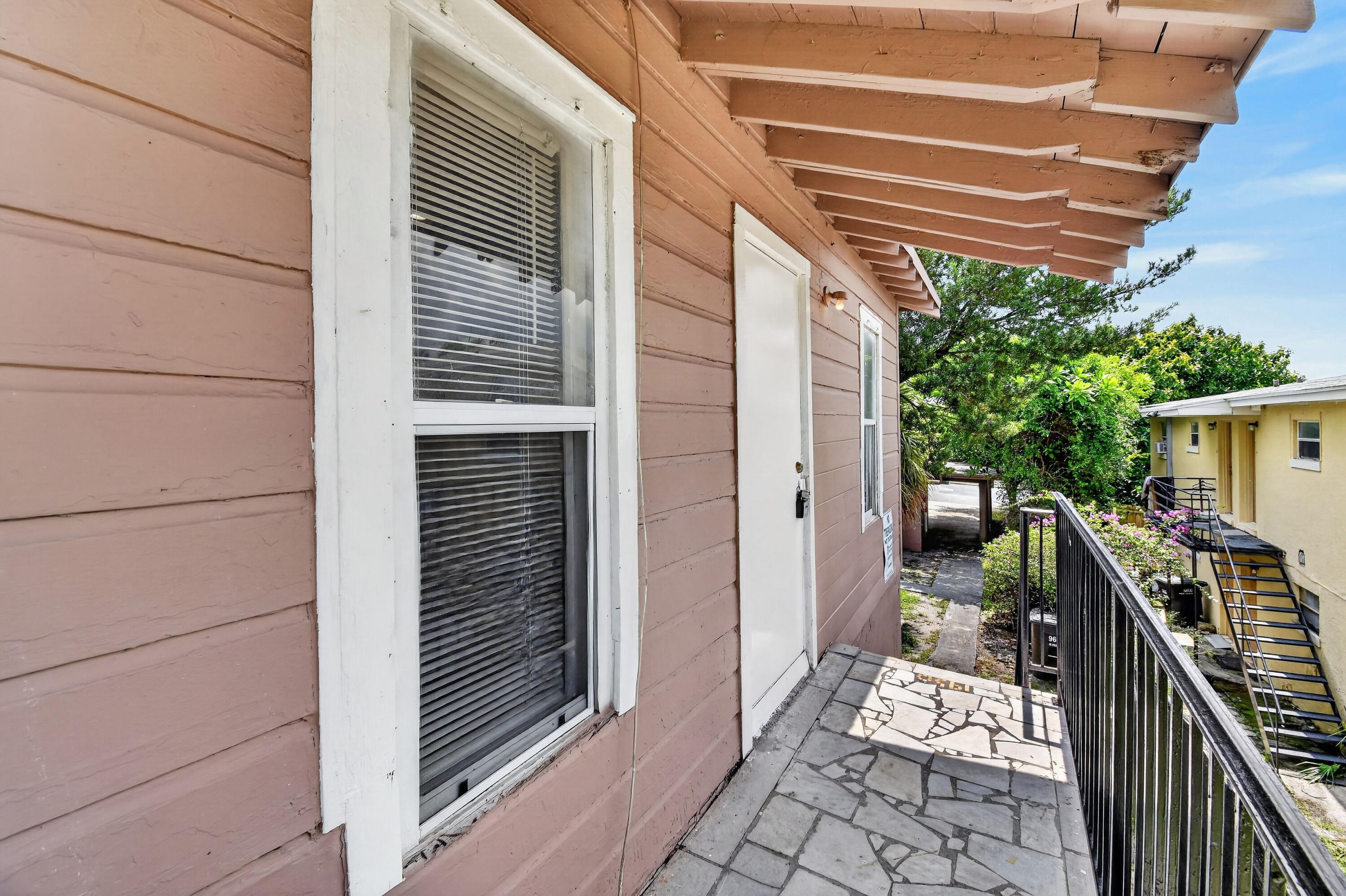 885-887 7th Street #201 Property Photo 20