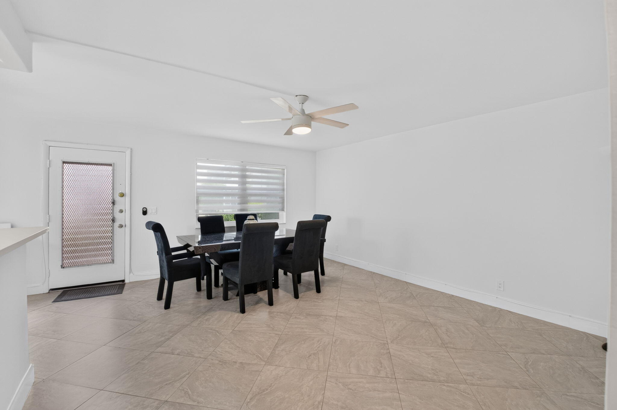 390 Normandy I Property Photo 3
