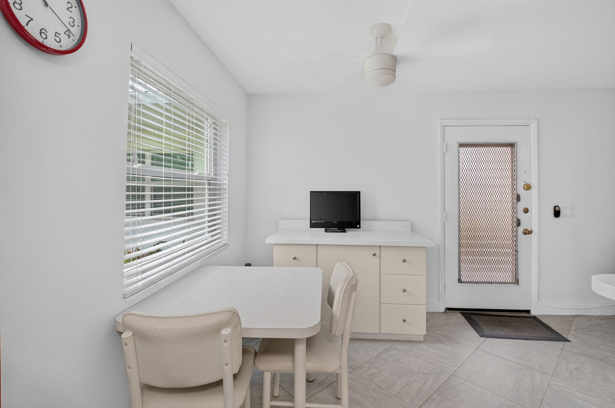 390 Normandy I Property Photo 12