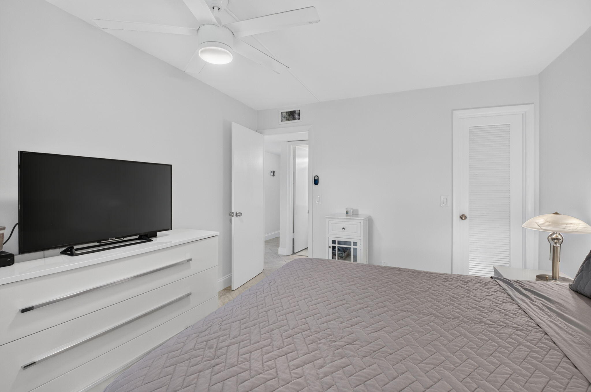 390 Normandy I Property Photo 17