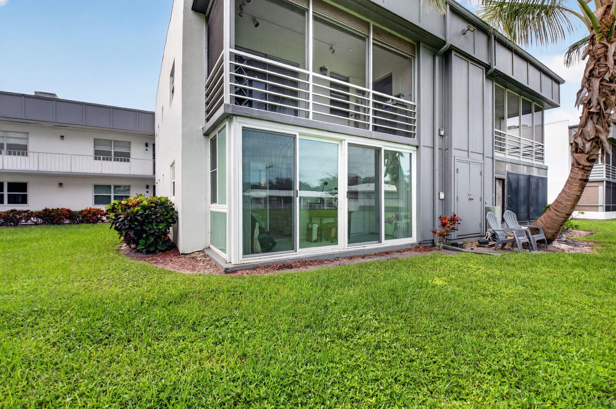 390 Normandy I Property Photo 28